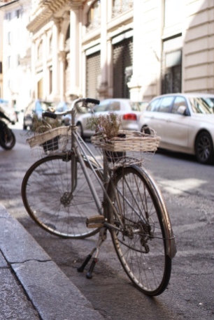 bike - classic - streets - rome - italy - travel - adventure - photography